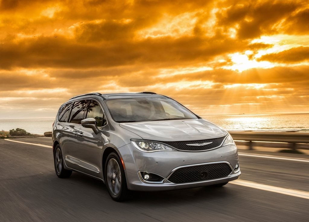 CHRYSLER PACIFICA